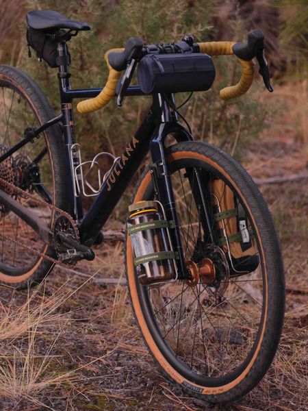 Example of Old Man Mountain Axle Pack mounted on a rigid fork