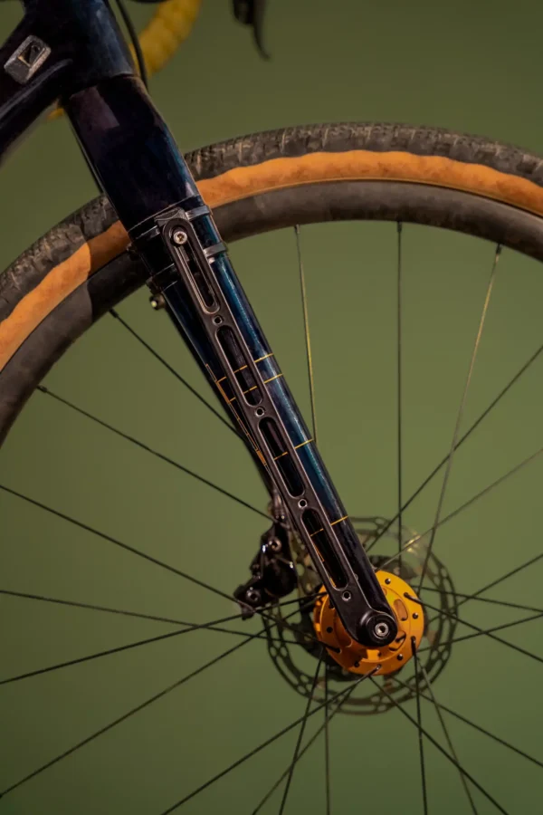 Old Man Mountain Axle Pack