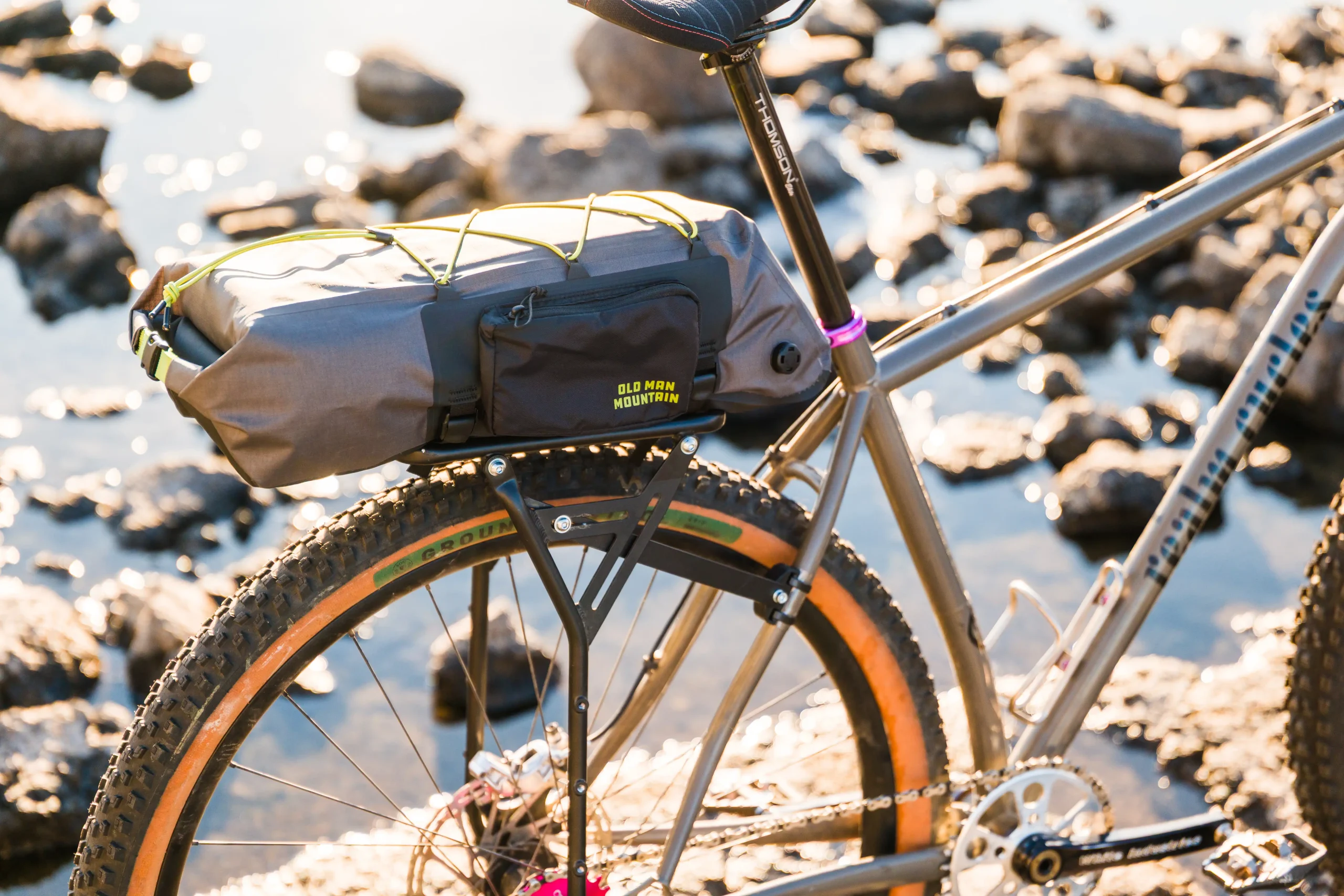 Atlas Rack Pack 12L Old Man Mountain bikepacking